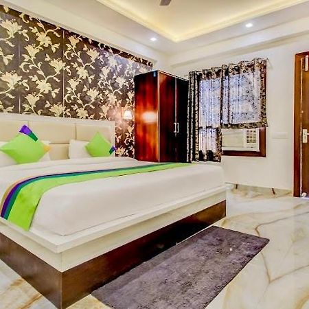 Hotel Golden Door Mathura Extérieur photo